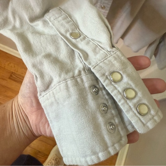 Women’s Wrangler Wrancher Shirts Beige Pearl Snap shirt. Size XL - Picture 3 of 6